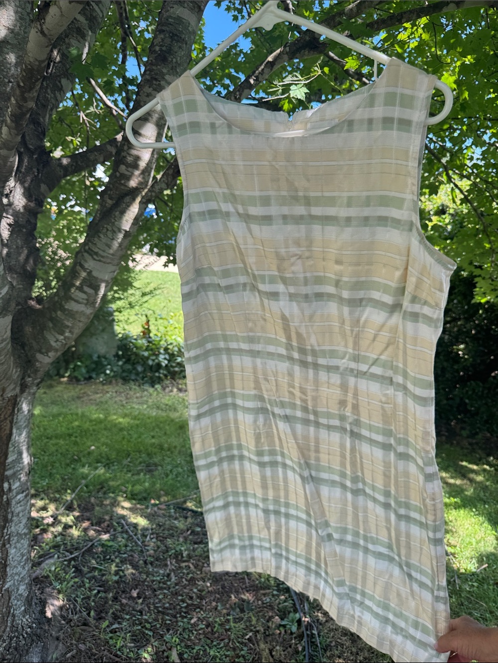 Bentley Sleeveless Plaid Cotton Shell Top in Cream and Sage -